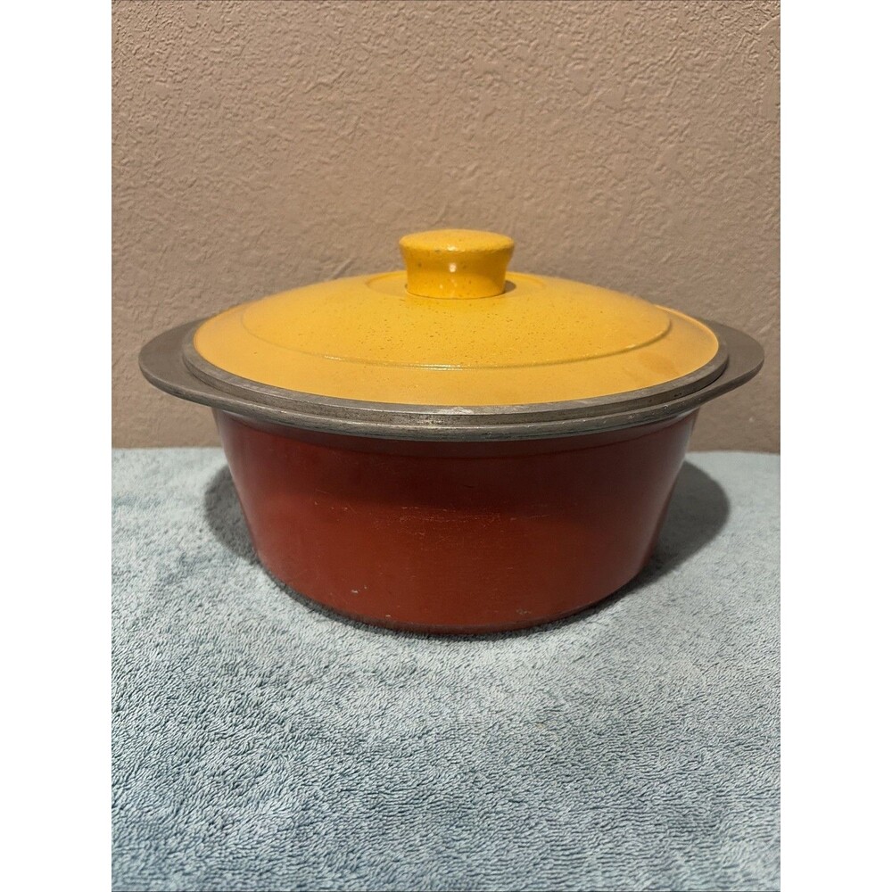 VTG Rare GHC Magnabrite 4 1/2 Quart Pot With lid Made In USA Orange And Yellow